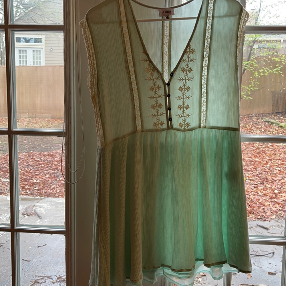 Seafoam long shirt, size small